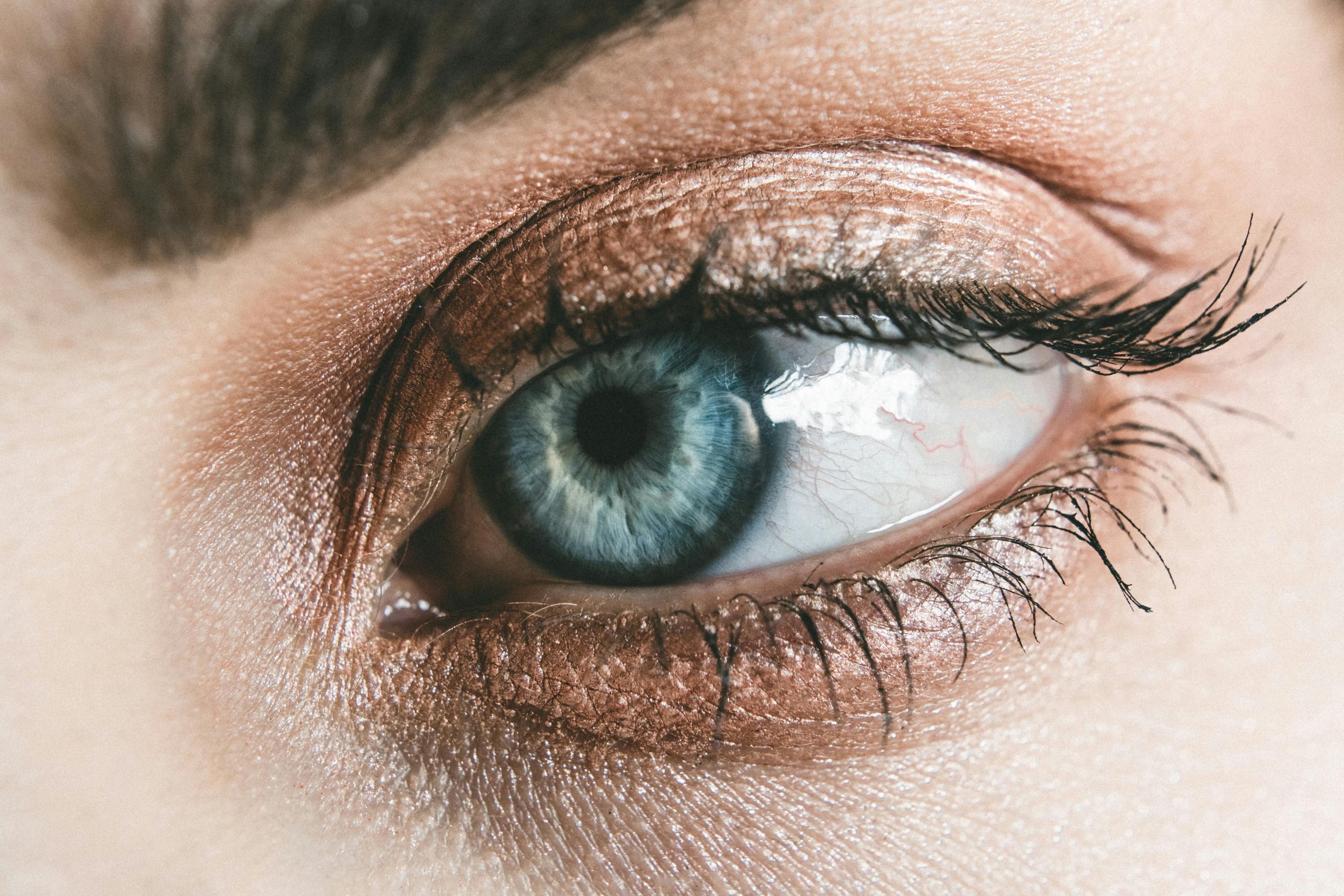 Why Are My Eyelashes Falling Out? Causes, Treatments & Prevention